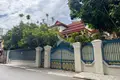 Villa 11 chambres 520 m² en Sangkat Phsar Daeum Thkov, Cambodge