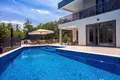 4 bedroom Villa 250 m² Grad Omis, Croatia