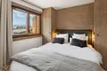 Multilevel apartments 10 rooms 200 m² in Saint Georges sur Allier, France