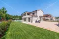 4 room house 200 m² Grad Porec, Croatia