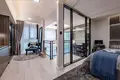 Complexe résidentiel New high-rise residential complex with swimming pools and a spa in the central business district of Bangkok, Thailand