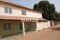 Dom 26 pokojów 1 354 m² Sukuta, Gambia