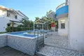 Casa 8 habitaciones 350 m² Slatine, Croacia