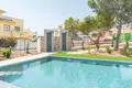 Mieszkanie 3 pokoi 162 m² Torrevieja, Hiszpania