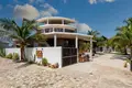 Villa 11 Schlafzimmer 102 252 m² Santa Maria Colotepec, Mexiko