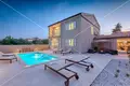 Haus 4 zimmer 166 m² Stadt Pola, Kroatien