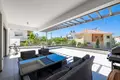 Mieszkanie 3 pokoi 160 m² Limassol, Cypr