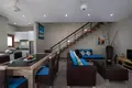 Villa mit 2 Schlafzimmern 217 m² Kerobokan, Indonesien