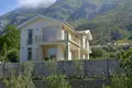 3 bedroom house 235 m² Rijeka Rezevici, Montenegro