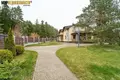 Dom wolnostojący 379 m² Kalodziscanski sielski Saviet, Białoruś