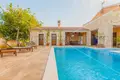 Casa 6 habitaciones 256 m² Opcina Svetvincenat, Croacia