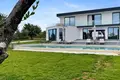 Вилла 4 спальни 306 м² Пореч, Хорватия