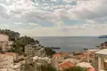 Atterrir  Sveti Stefan, Monténégro