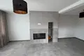 Casa 5 habitaciones 230 m² en Pinki, Letonia