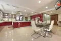 Dom 7 pokojów 2 235 m² Dos Hermanas, Hiszpania
