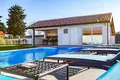 Villa 6 habitaciones 680 m² Pola, Croacia