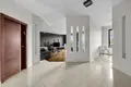 Mieszkanie 4 pokoi 114 m² Warszawa, Polska