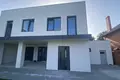 Haus 3 zimmer 170 m² Lisky, Ukraine