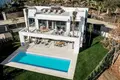 4-Schlafzimmer-Villa 538 m² Estepona, Spanien
