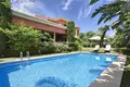 villa de 5 dormitorios  Marbella, Španjolska