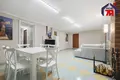 Ferienhaus 551 m² Barauljany, Belarus