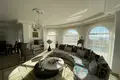 Villa de 5 habitaciones 250 m² en Alanya, Turquía