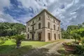 Villa 10 bedrooms 1 000 m² Siena, Italy