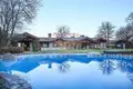 2 bedroom Villa 450 m² Monvalle, Italy