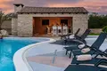 Haus 8 Schlafzimmer 750 m² Zackon, Kroatien