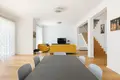 Apartamento 6 habitaciones  Oberwaltersdorf, Austria
