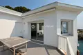 Villa de tres dormitorios 110 m² en Francia, Francia