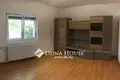 House 2 bathrooms 100 m² in Central Hungary, All countries