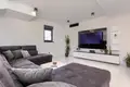 Villa de tres dormitorios 174 m² Galizana, Croacia