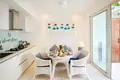 Villa 8 Schlafzimmer 1 000 m² Seminyak, Indonesien