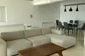 Mieszkanie 3 pokoi 195 m² Jermasoja, Cypr