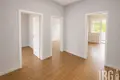 Büro 85 m² in Tirana, Albanien