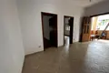 Oficina 7 habitaciones 230 m² en Tirana Municipality, Albania