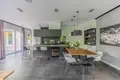 Mieszkanie 4 pokoi 145 m² Warszawa, Polska