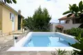 Casa 5 habitaciones 330 m² Splitska, Croacia