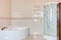 Ferienhaus 4 Schlafzimmer 700 m² Nemchinovka, Russland