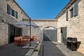 Вилла 4 спальни 350 м² Пореч, Хорватия