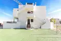 Mieszkanie 4 pokoi 71 m² Torrevieja, Hiszpania