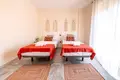 4 bedroom house 250 m² Dos Hermanas, Spain