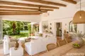 4 bedroom house 388 m² Artola, Spain