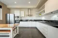 Piso independiente 3 habitaciones 234 m² en Sangkat Veal Sbov, Camboya