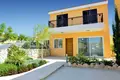 Mieszkanie 2 pokoi 67 m² Chloraka, Cypr