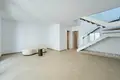 Villa de tres dormitorios 227 m² Alfaz del Pi, Španjolska