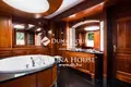 Villa 5 bathrooms 376 m² in Budapest, Hungary