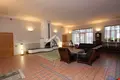 Дом 4 комнаты 400 м² в Юрмале, Латвия