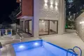 4 bedroom Villa 285 m² Katun Rezevici, Montenegro